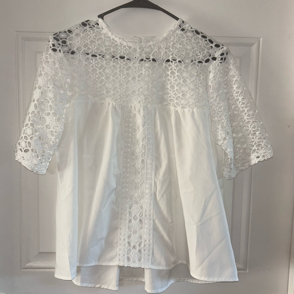 White short sleeve blouse